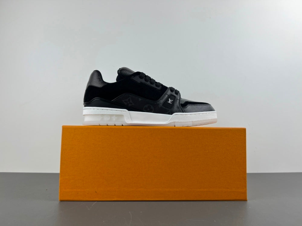Louis Vuitton Trainer Black/White.