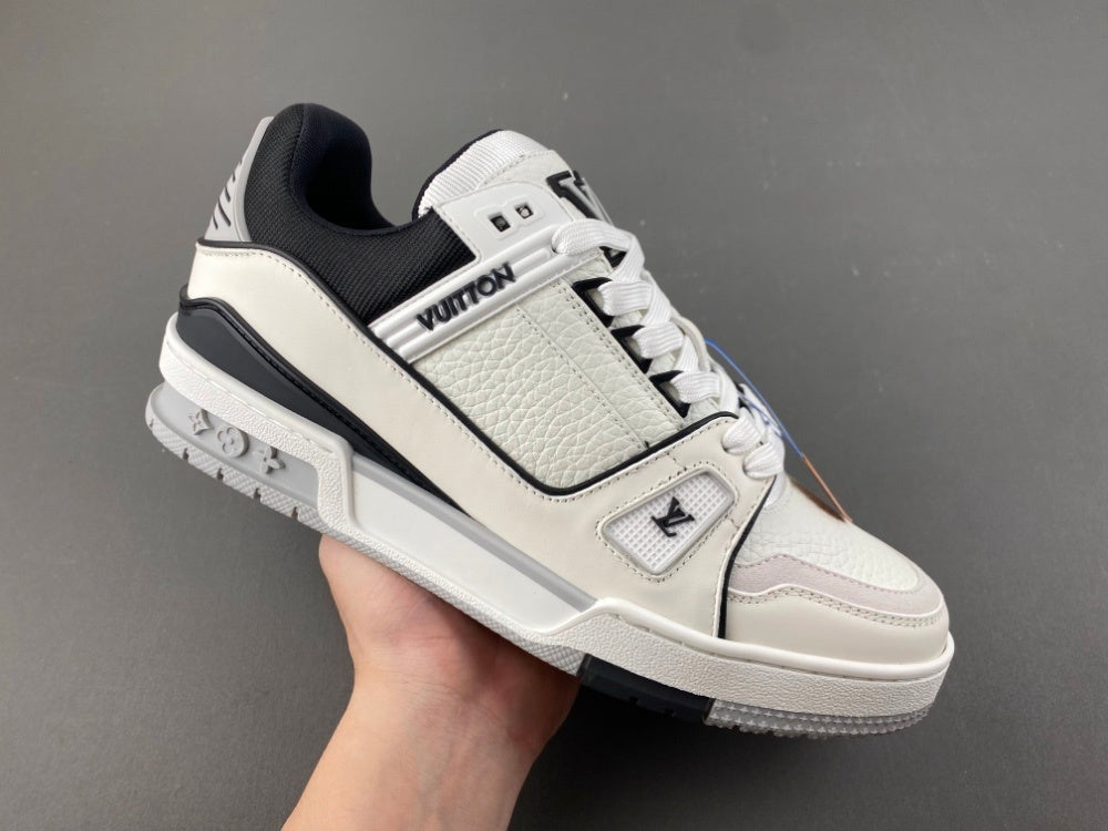 Louis Vuitton LV Trainer White/Black.